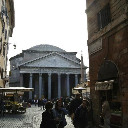 Pantheon Domus Valentino Apartment Rome Bagian luar foto