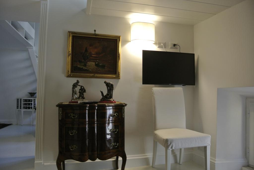 Pantheon Domus Valentino Apartment Rome Bagian luar foto