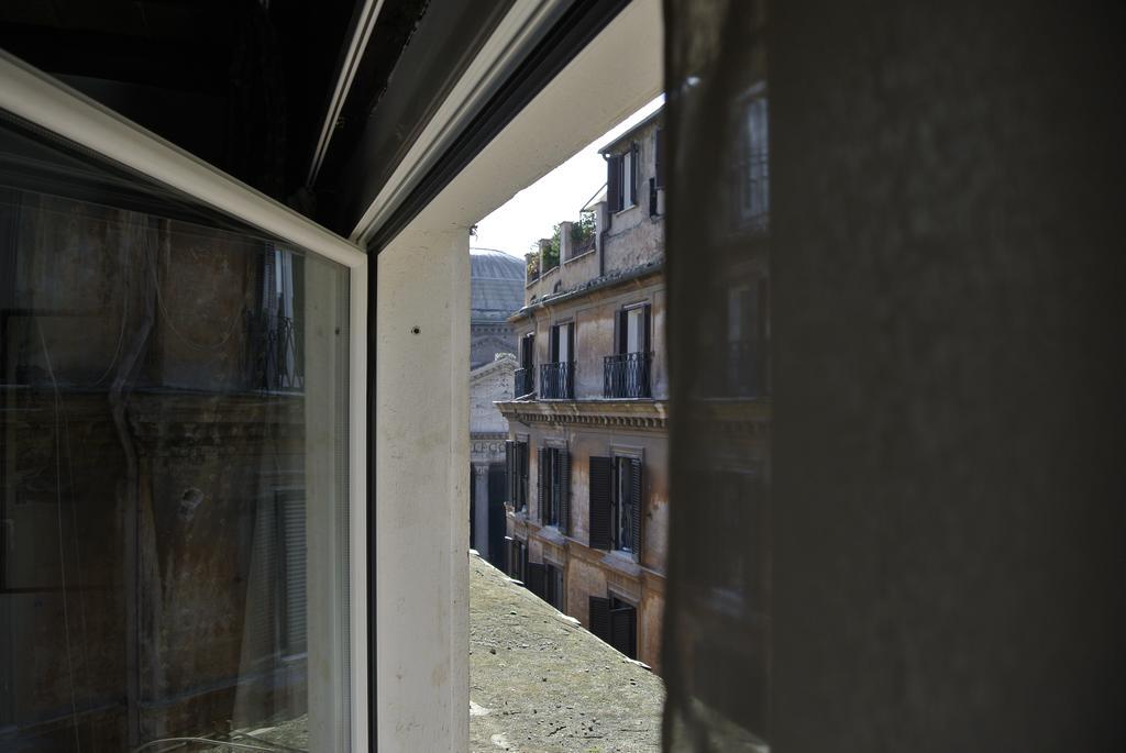 Pantheon Domus Valentino Apartment Rome Bagian luar foto