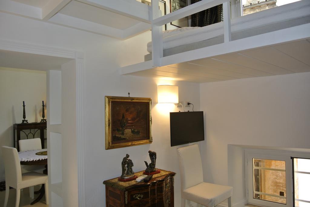 Pantheon Domus Valentino Apartment Rome Bagian luar foto
